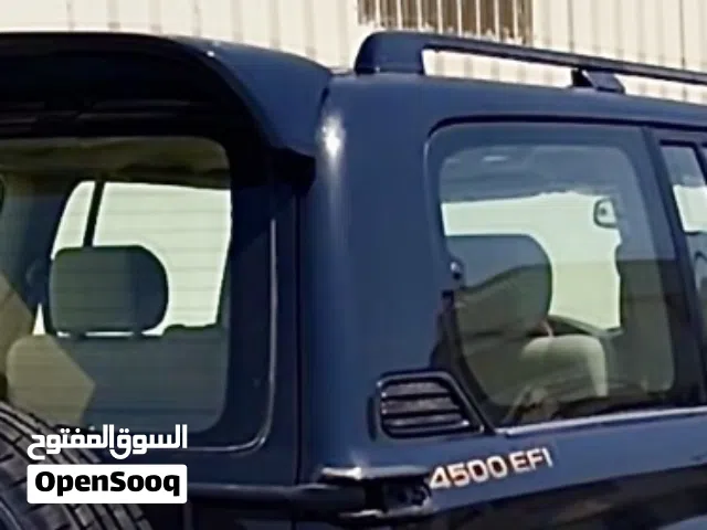 سكلات وجناح لاندكروزر 2006 اصليين نظاف  للبيع عطني سعرك ومابنختلف ان شاءالله