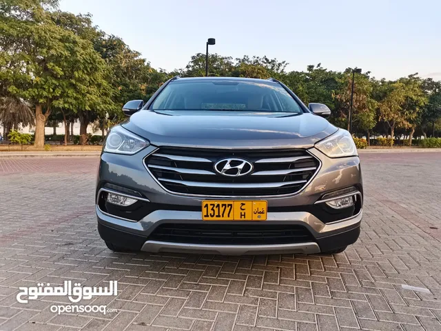 Hyundai Santa Fe 2017 in Muscat