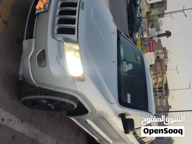 جيب شيروكي 2012 57