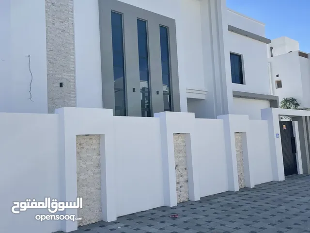 428 m2 More than 6 bedrooms Villa for Sale in Muscat Al Khoud