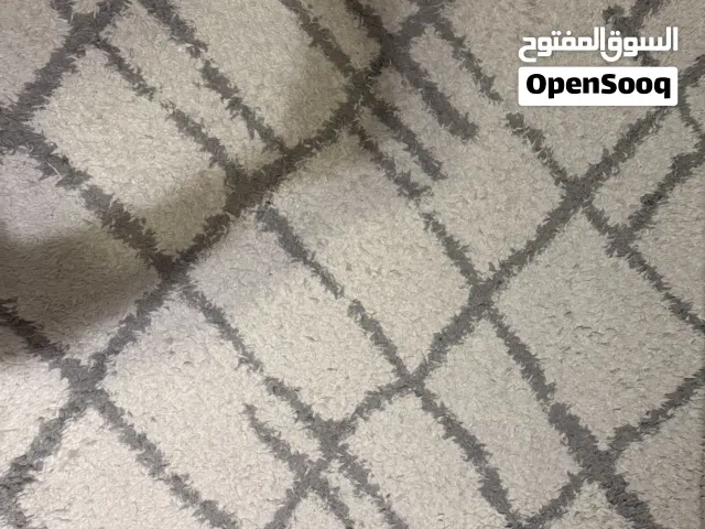 للبيع سجادة شاقي تركية بحالة شبه جديدة جدًا