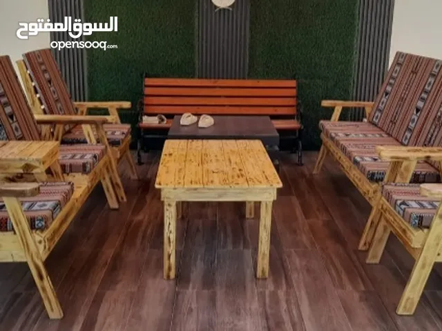جلسة خشبية كرسيين كبار و2 صغار وطاولة