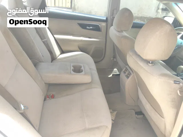 2013 نيسان التيما SV