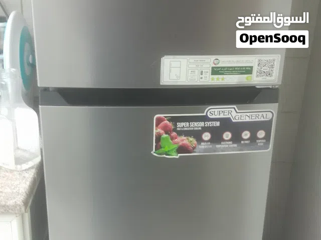 نوع الثلاجه سوبر جنرال 2 باب فريزر و باب ثلاجه  7 قدم 12 قطعه من الداخل .