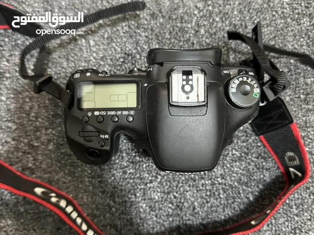 كاميرا canon 7D حاله نظيفه جدا وسعر مميز وجميع مشتملاتها معاها
