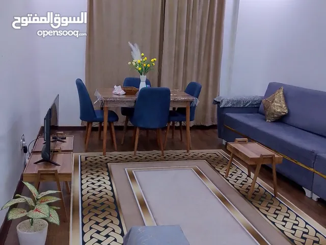 شقه مؤثثه للبيع