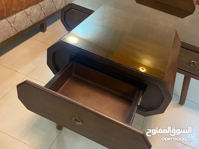 طاولات وسط