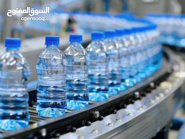 خطوط إنتاج متكاملة ذكية – لمياه الشرب والعصائر والألبان (العبوات 250 مل، 330 مل، 500 مل، 1.5 لتر)