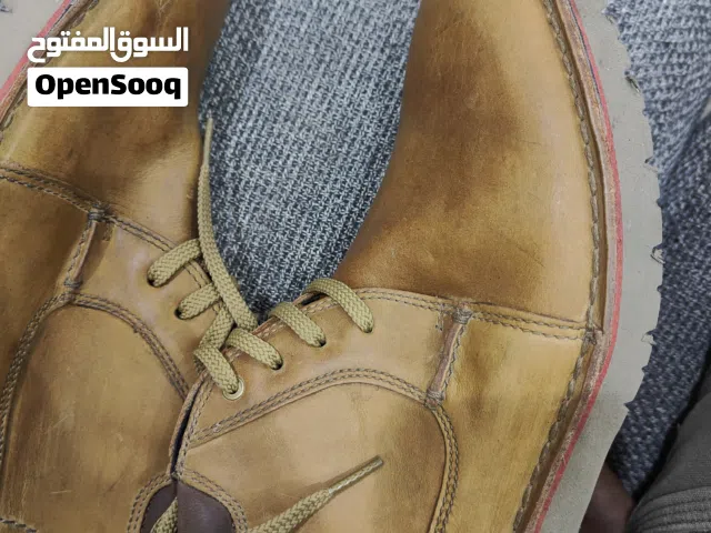 brand new shoes Clarks 42 size boots