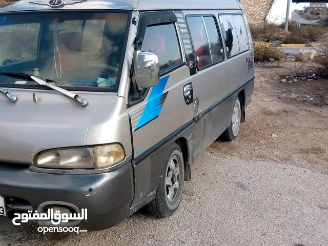 للبيع H100باص هونداي مديل 2002