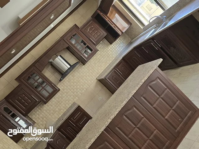 160 m2 3 Bedrooms Apartments for Sale in Amman Um Uthaiena