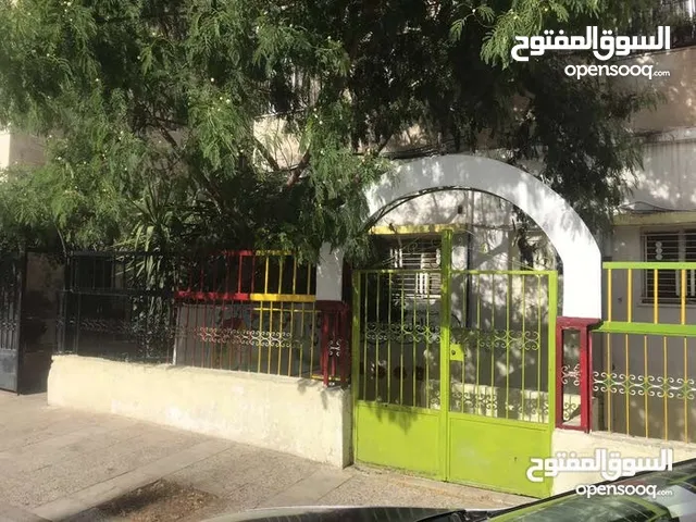 عمارة استثمارية مميزة جداً للبيع