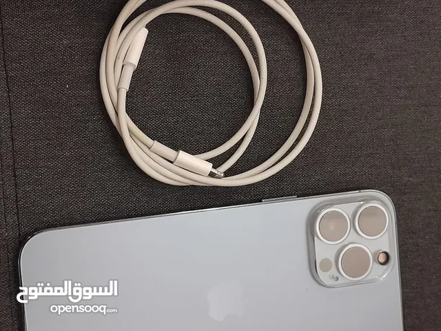 للبيع ايفون 13promax،مافيه ولا زلغ256gb