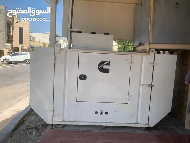مولدة CUMMINS انكليزيه مع كاتم مستعملة 35KV للبيع