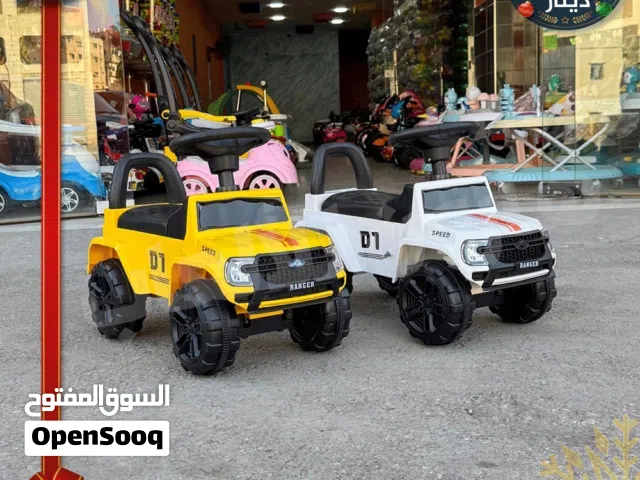 سيارة دفع قدم  بي ام تناسب عمر 1 سنة الي 4 سنوات مع موسيقى واناره  تناسب من عمر 1 الي 4 حسب حجم الطف