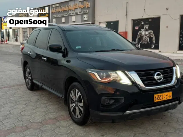 Used Nissan Pathfinder in Al Batinah
