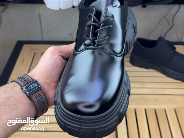 42 Sport Shoes in Basra