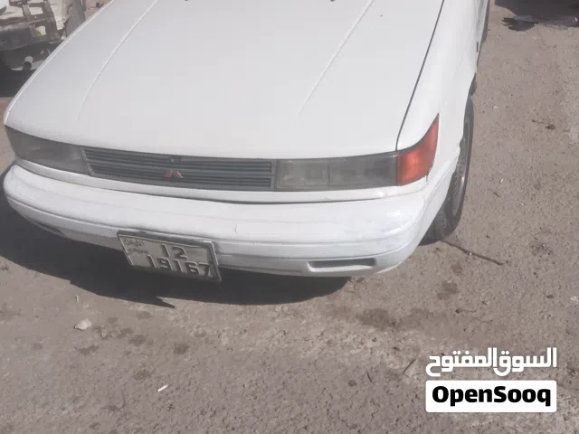 1990, ميتسوبيشي, لانسر, Standard