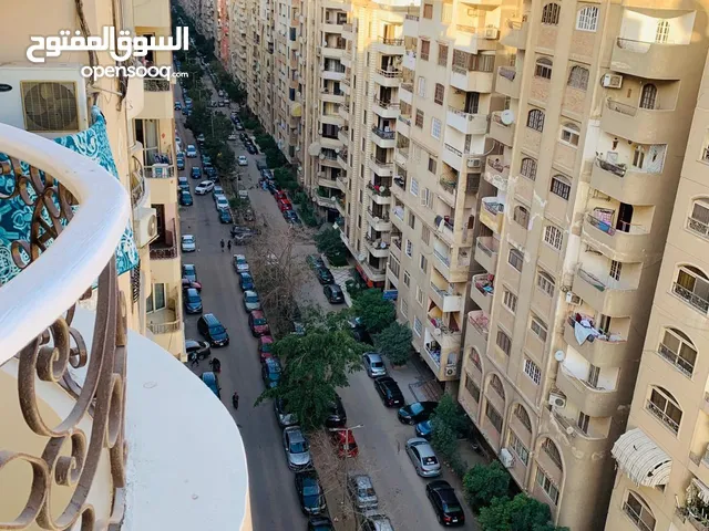 365 m2 4 Bedrooms Apartments for Sale in Cairo Maadi