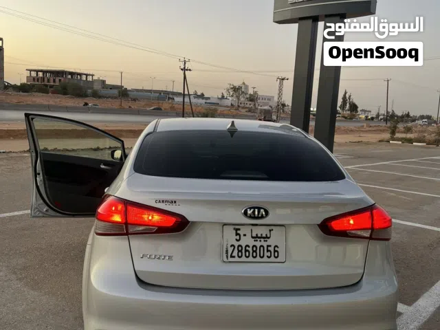 كيا فورتي 2017 محركً 18 العادي اصليه امريكي نفس مواصفات الدار بالزبط