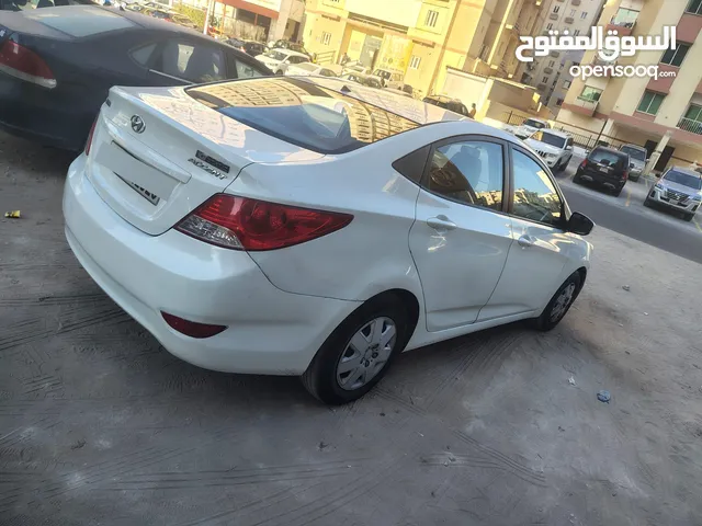 Hyundai accent 2013