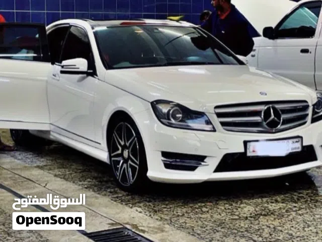 Used Mercedes Benz C-Class in Northern Governorate