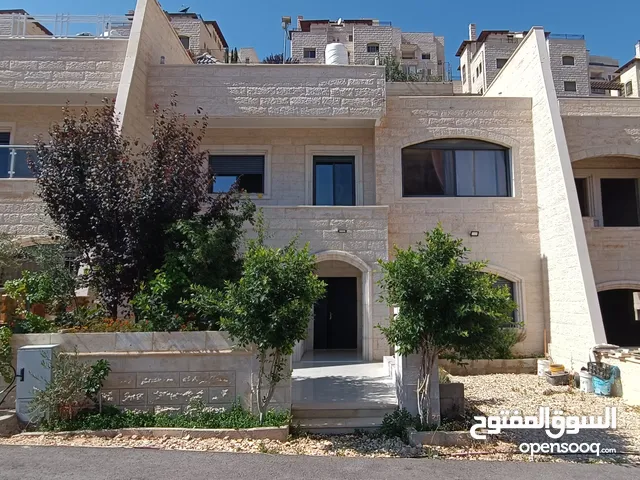 276 m2 More than 6 bedrooms Townhouse for Sale in Ramallah and Al-Bireh Surda