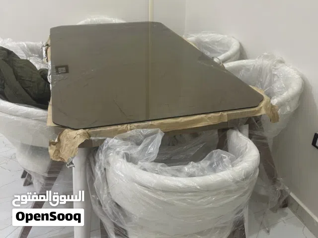 ترابيزة سفرة خشب زان في خشب ابيض للبيع جديدة