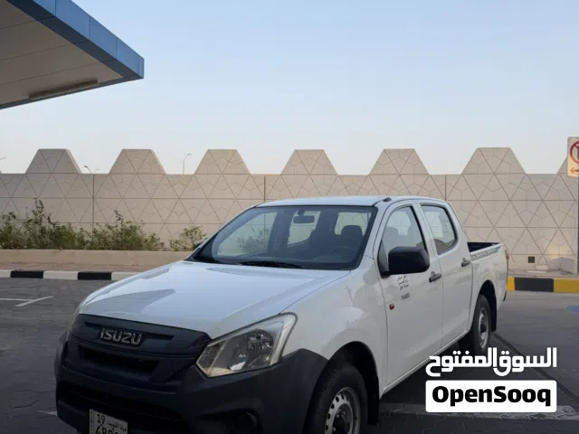 2020 ايسوزو D-ماكس Standard