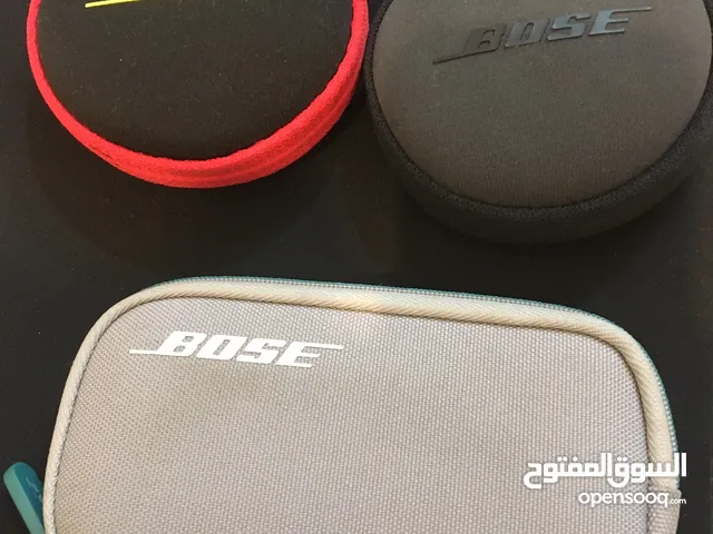 للبيع سماعات BOSE اصليه كابل وبلوتوث وكرت صوت كله مستعمل وبحاله الجديد ابعت وات سآب يوصلك السعر