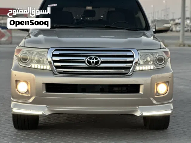 Toyota land cruiser v6 2010 face left 2015