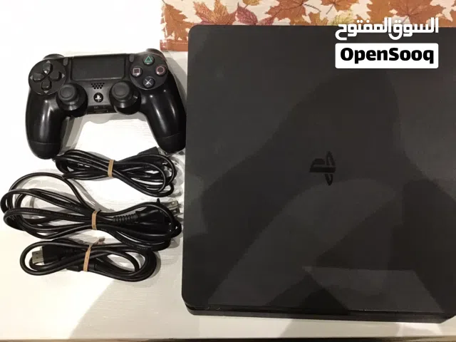 بلي ستيشن 4 سلم (واحد تيرا ) نظيف جدا