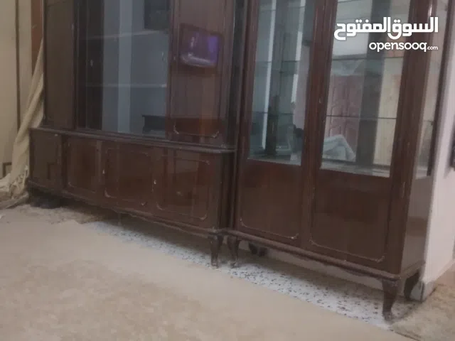 مكتبه للبيع  لوح إيطالي