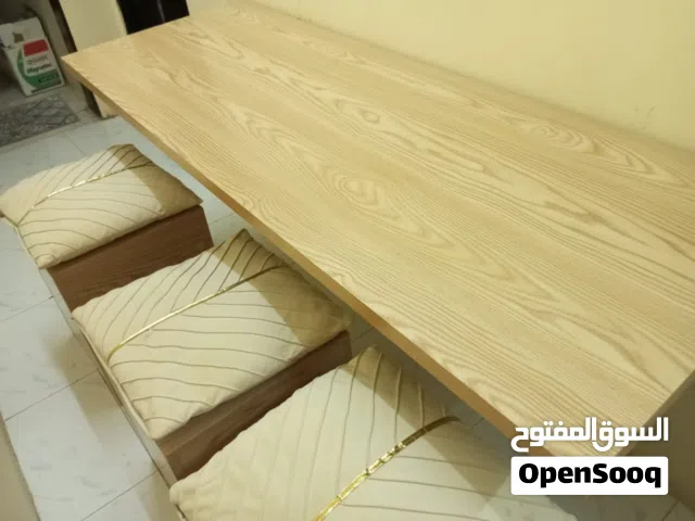 طاوله طعام