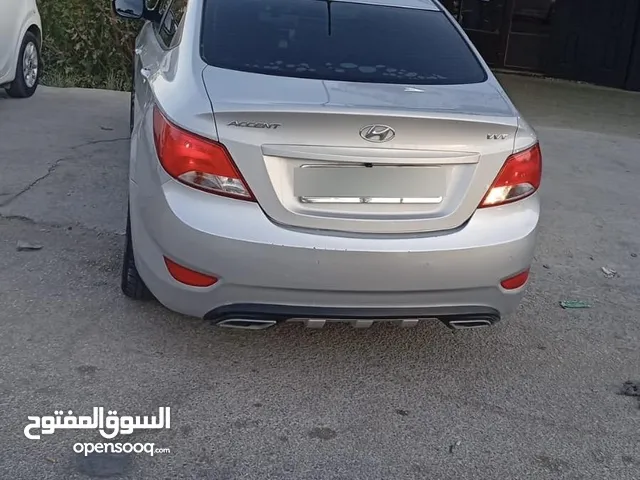 اكسنت 2017 للبيع