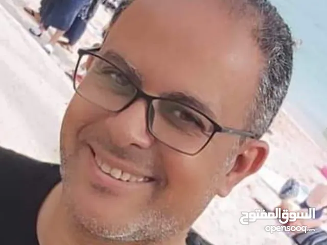 محتاج شريك إماراتي استديو تسجيل صوتيات وإنتاج فيديو