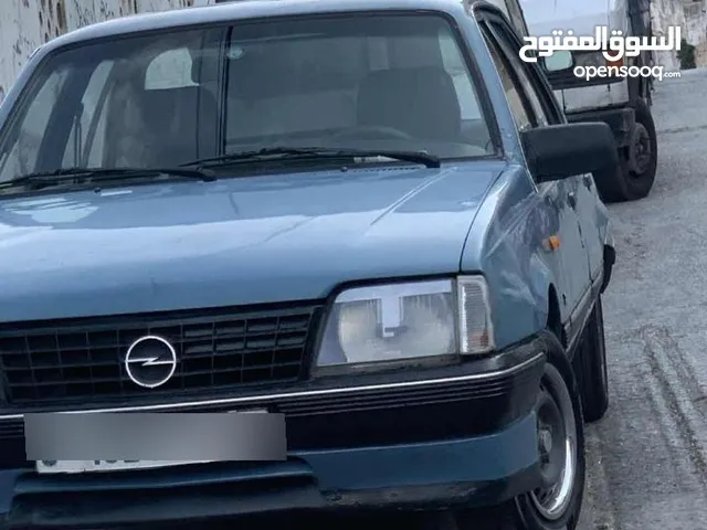 أوبل أسكونا 1985