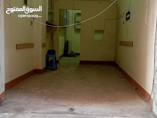 للبيع محل تجارى 25 م2 شارع ابن الرشيد من شارع المسره روض الفرج