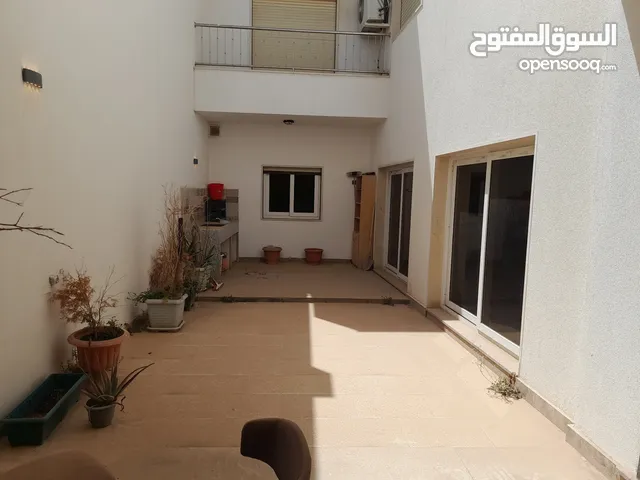 150 m2 5 Bedrooms Townhouse for Rent in Tripoli Souq Al-Juma'a