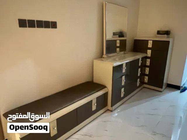 3 piece of bedroom furniture