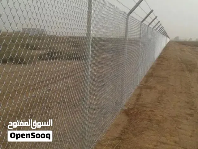 نقوم بتنفيذ اعمال الحجر الربراب والشبوك الانترلوك والبندوره والخرسانة