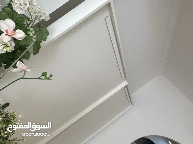 Heavyweights/Exhibition wooden stand for sale