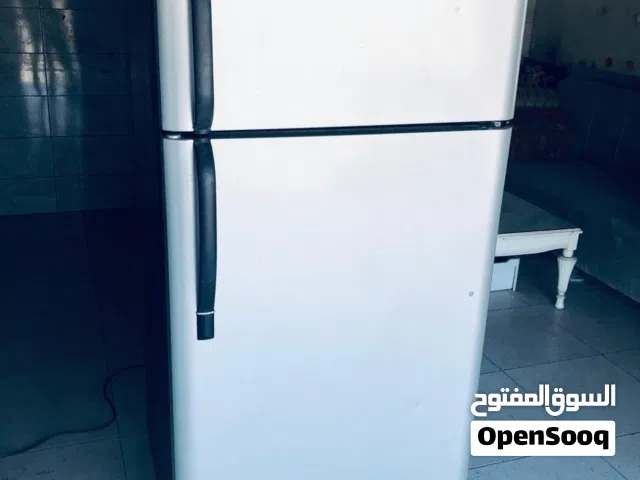 ثلاجه فرجدير 20 قدم اكسسوارات كامله تبريد هوا سلفر شامل التوصيل عمان فقط