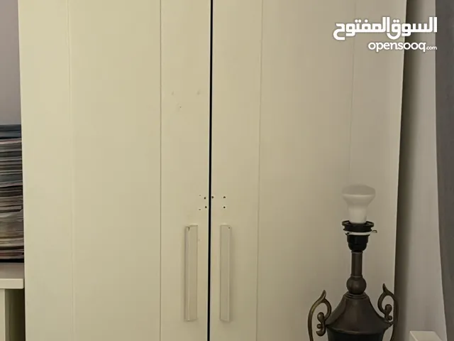 دولاب ( خزانة )