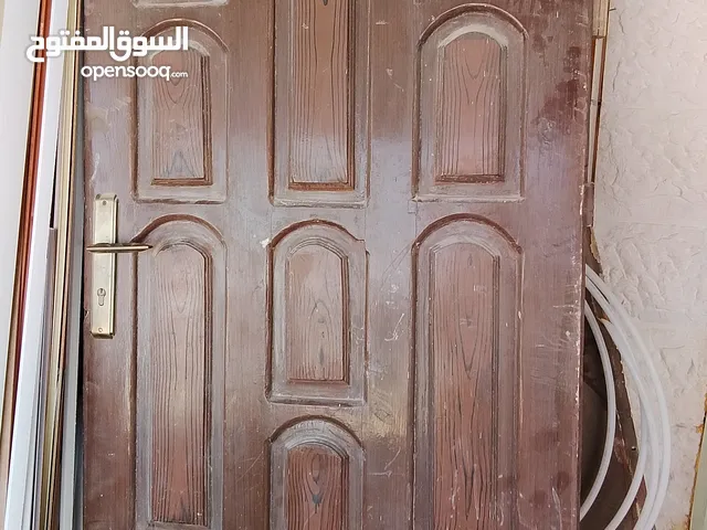 ابواب خشب مستعمله