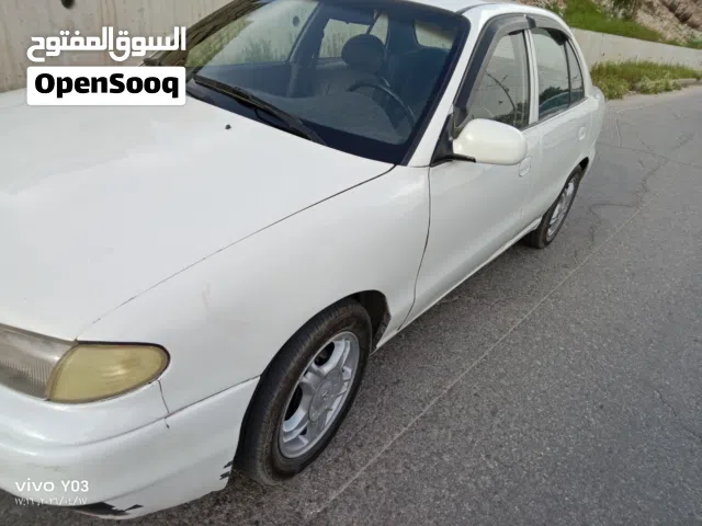 1995, هيونداي, اكسنت, Standard