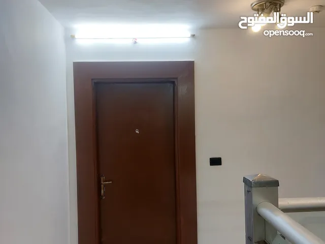 استوديو تجاري مكتب