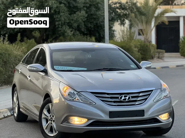 هوانداي سوناتا 2011المسافه المقطوعه90000سياره خاليه من العيوب فل ناقصه فاتحه السعر 289000