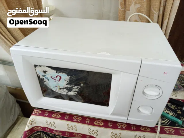 Sanyo 20 - 24 Liters Microwave in Hawally