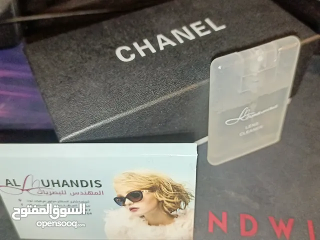 نظارة من شركة CHANEL